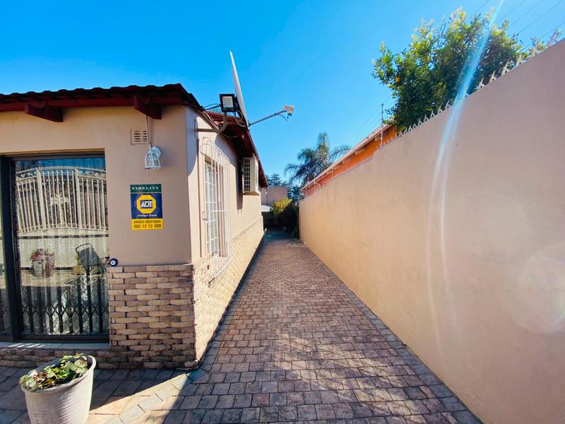5 Bedroom Property for Sale in Kensington Gauteng