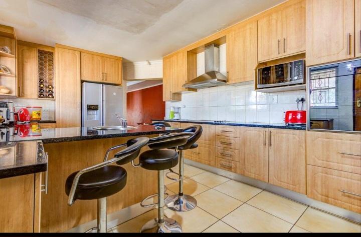 4 Bedroom Property for Sale in Clayville Gauteng