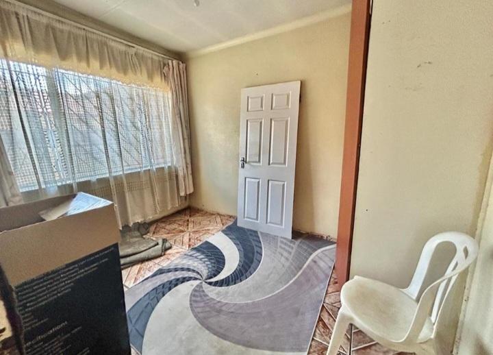 3 Bedroom Property for Sale in Moroka Gauteng