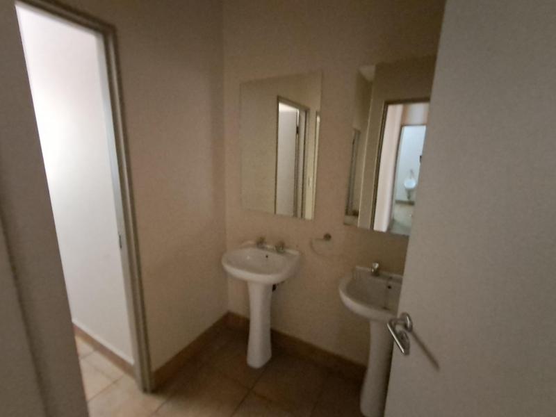 1 Bedroom Property for Sale in Beverley Gauteng