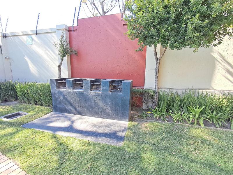 1 Bedroom Property for Sale in Beverley Gauteng