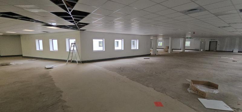 To Let Commercial Property for Rent in Vorna Valley Gauteng