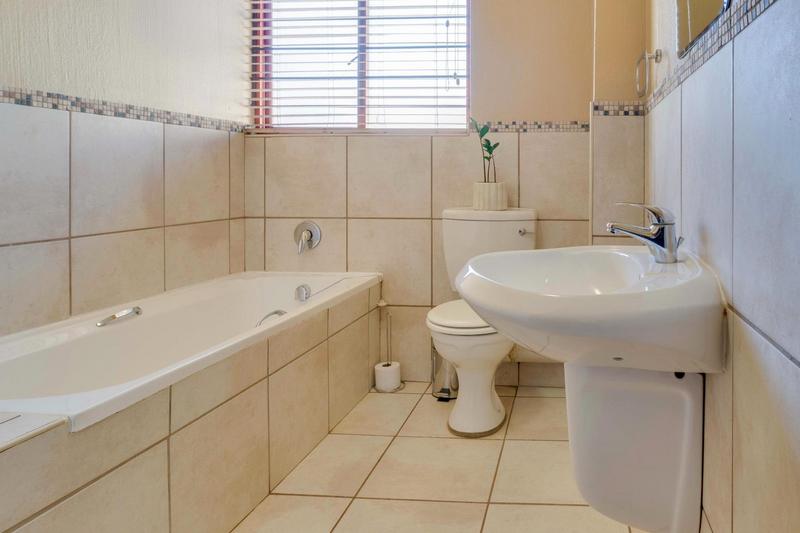 3 Bedroom Property for Sale in Willowbrook Gauteng