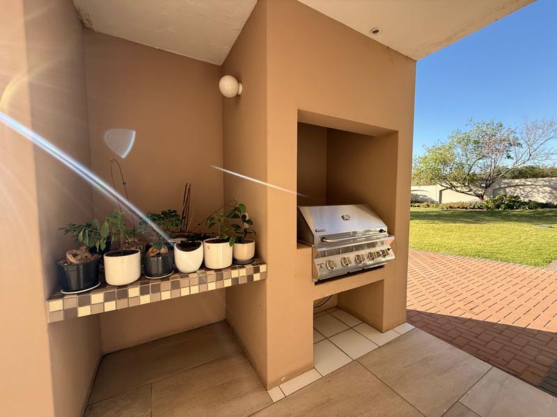 6 Bedroom Property for Sale in Blue Hills Equestrian Estate Gauteng