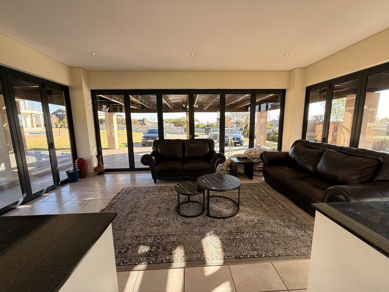 6 Bedroom Property for Sale in Blue Hills Equestrian Estate Gauteng