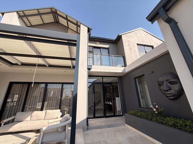 4 Bedroom Property for Sale in Fountainbrook Estate Gauteng