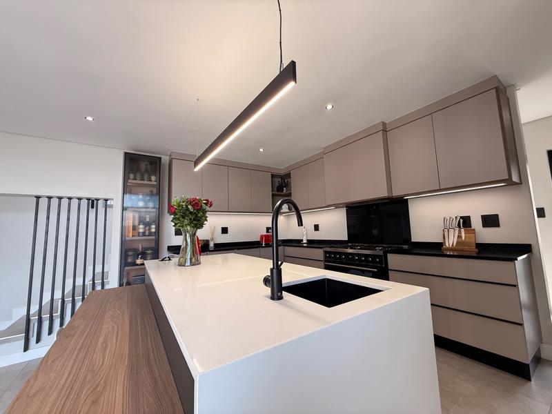 4 Bedroom Property for Sale in Fountainbrook Estate Gauteng