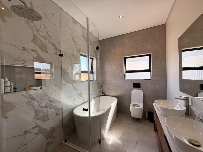 4 Bedroom Property for Sale in Fountainbrook Estate Gauteng