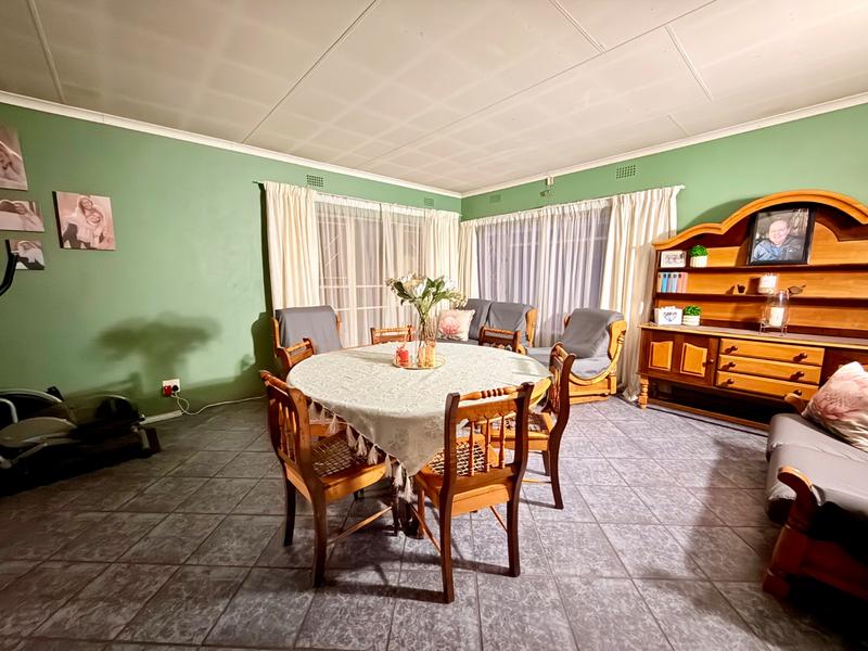 4 Bedroom Property for Sale in Vanderbijlpark CE 2 Gauteng