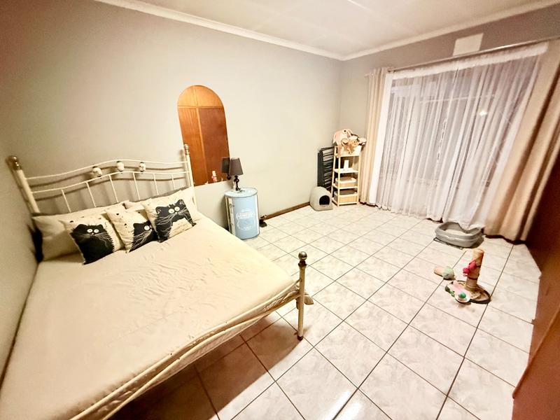 4 Bedroom Property for Sale in Vanderbijlpark CE 2 Gauteng