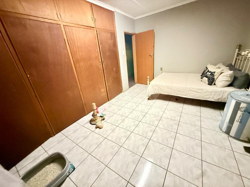 4 Bedroom Property for Sale in Vanderbijlpark CE 2 Gauteng