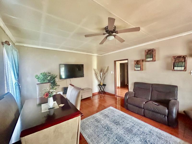 3 Bedroom Property for Sale in Vanderbijlpark Cw 6 Gauteng