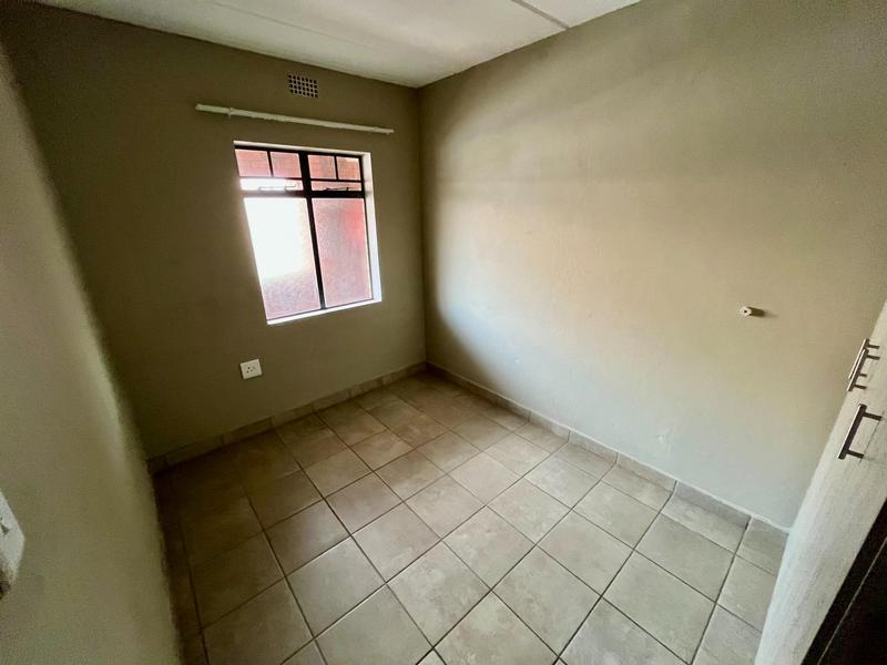 2 Bedroom Property for Sale in Montana Tuine Gauteng