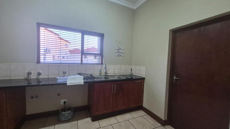4 Bedroom Property for Sale in Raslouw Gauteng