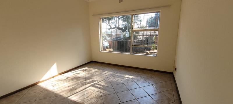 4 Bedroom Property for Sale in Glenvista Gauteng