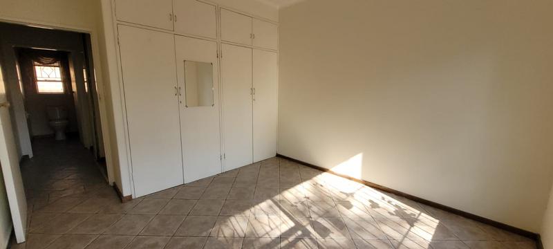 4 Bedroom Property for Sale in Glenvista Gauteng