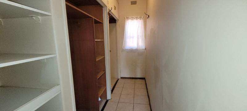 4 Bedroom Property for Sale in Glenvista Gauteng