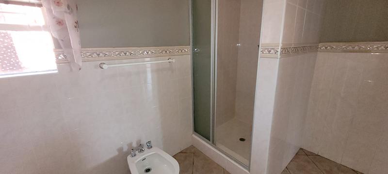 4 Bedroom Property for Sale in Glenvista Gauteng