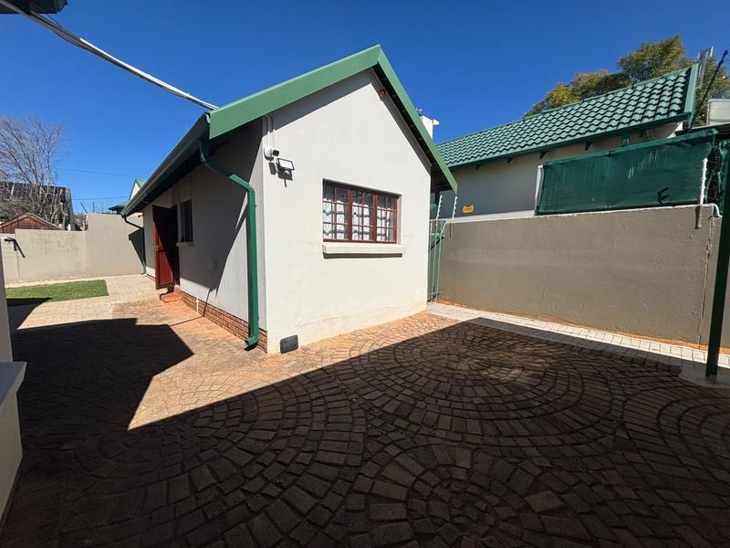 3 Bedroom Property for Sale in Weltevreden Park Gauteng