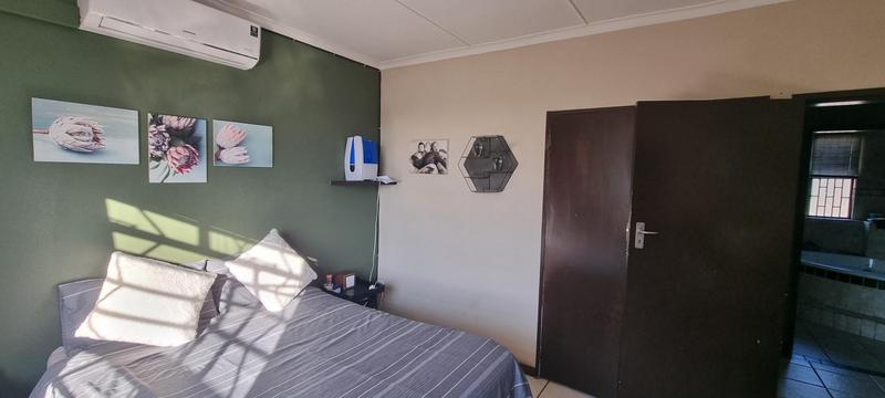 2 Bedroom Property for Sale in Clubview Gauteng