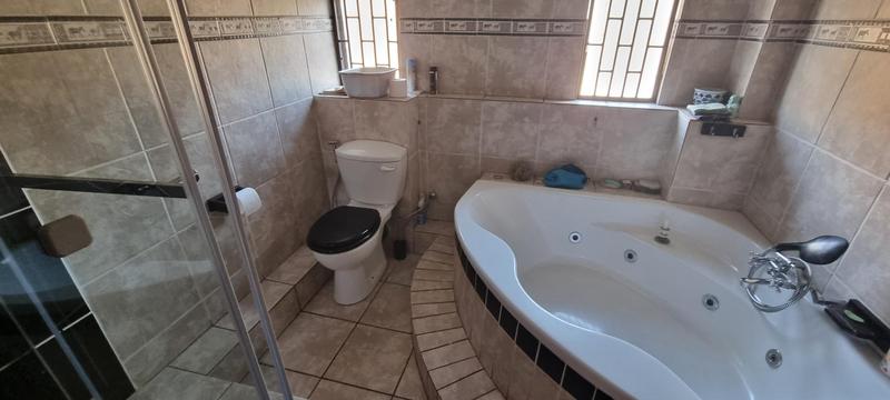 2 Bedroom Property for Sale in Clubview Gauteng