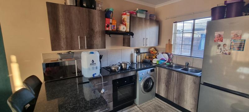 2 Bedroom Property for Sale in The Reeds Gauteng