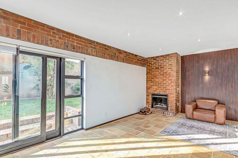 To Let 6 Bedroom Property for Rent in Dainfern Valley Gauteng