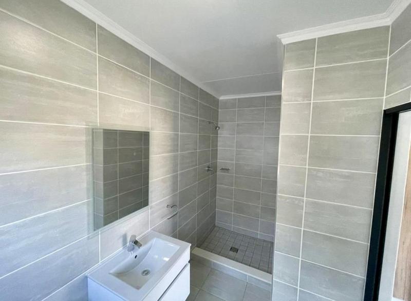 To Let 1 Bedroom Property for Rent in Waterfall Gauteng