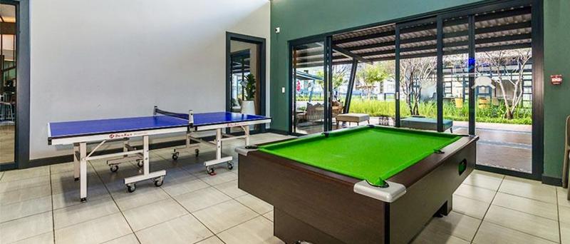 To Let 1 Bedroom Property for Rent in Waterfall Gauteng