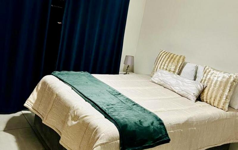 To Let 2 Bedroom Property for Rent in Waterfall Gauteng