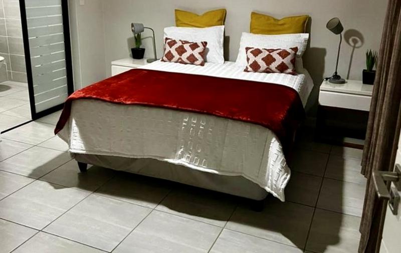 To Let 2 Bedroom Property for Rent in Waterfall Gauteng