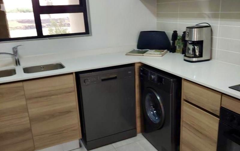To Let 2 Bedroom Property for Rent in Waterfall Gauteng