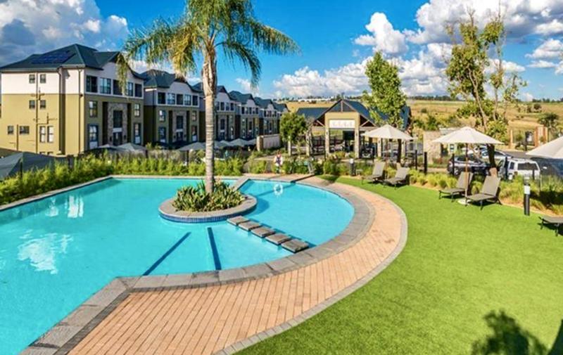 To Let 2 Bedroom Property for Rent in Waterfall Gauteng