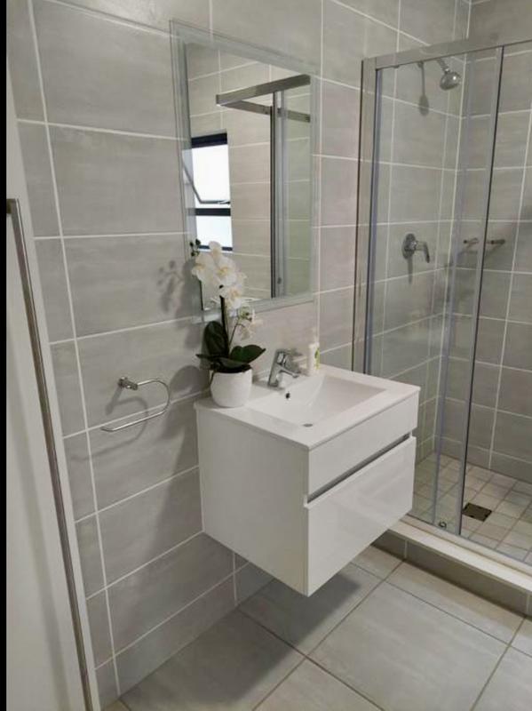 To Let 3 Bedroom Property for Rent in Waterfall Gauteng