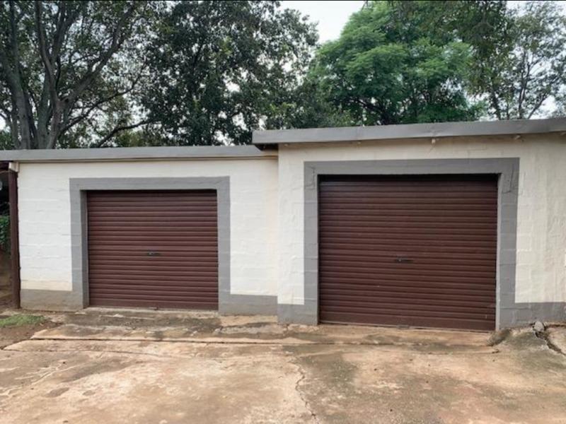 To Let 4 Bedroom Property for Rent in Lanseria Gauteng