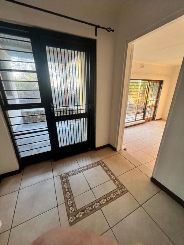 To Let 4 Bedroom Property for Rent in Lanseria Gauteng