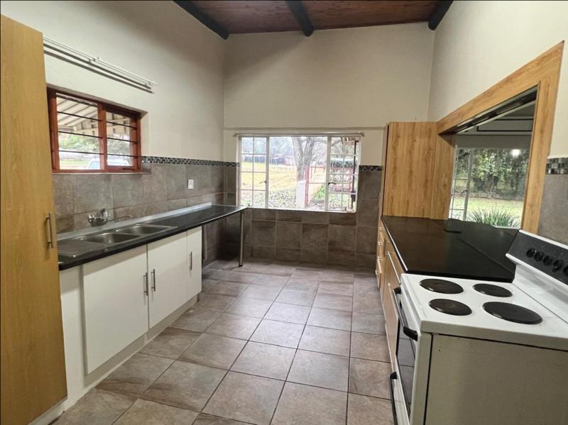 To Let 4 Bedroom Property for Rent in Lanseria Gauteng
