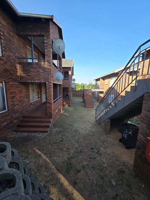 2 Bedroom Property for Sale in Oakdene Gauteng