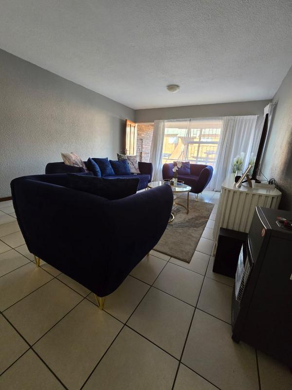 2 Bedroom Property for Sale in Oakdene Gauteng