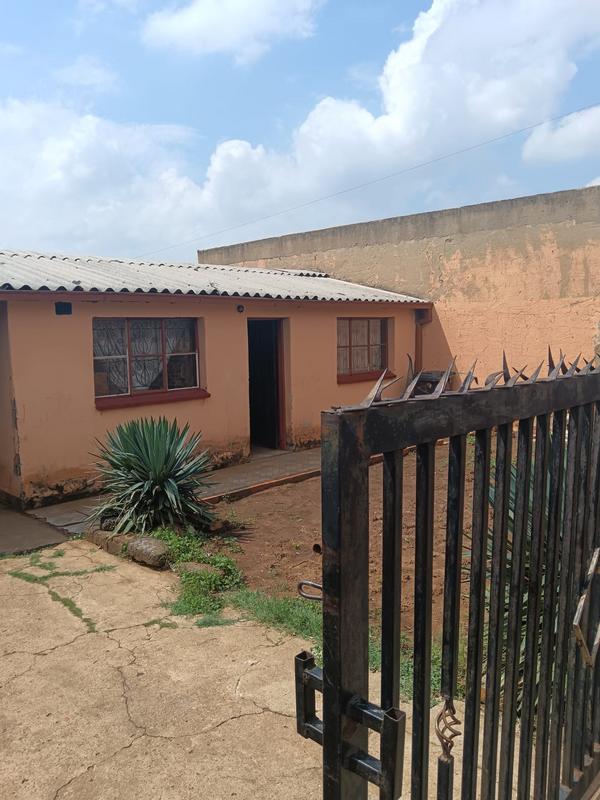 2 Bedroom Property for Sale in Mofolo Gauteng