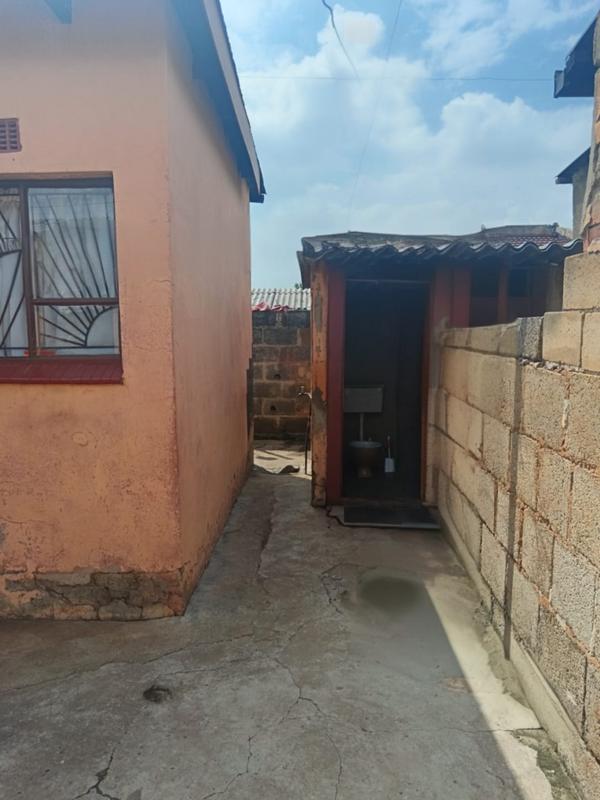 2 Bedroom Property for Sale in Mofolo Gauteng