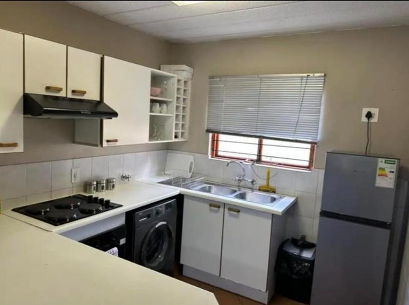 To Let 1 Bedroom Property for Rent in Robindale Gauteng