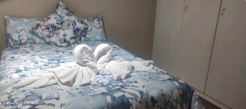 To Let 1 Bedroom Property for Rent in Robindale Gauteng