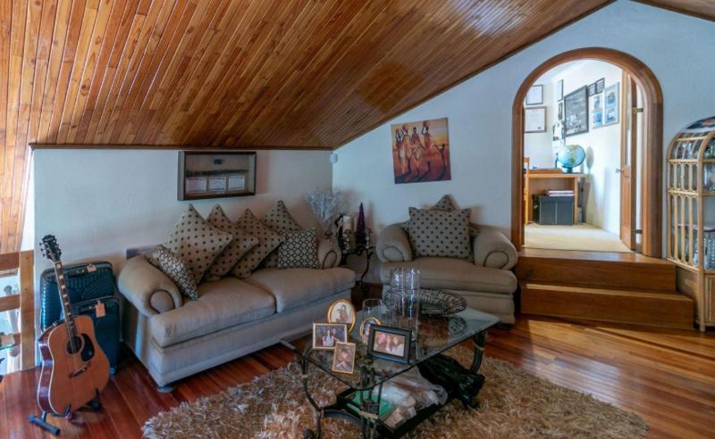 4 Bedroom Property for Sale in Oakdene Gauteng