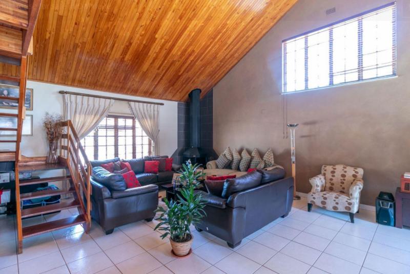 4 Bedroom Property for Sale in Oakdene Gauteng