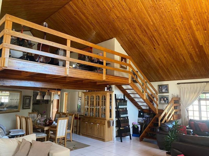 4 Bedroom Property for Sale in Oakdene Gauteng
