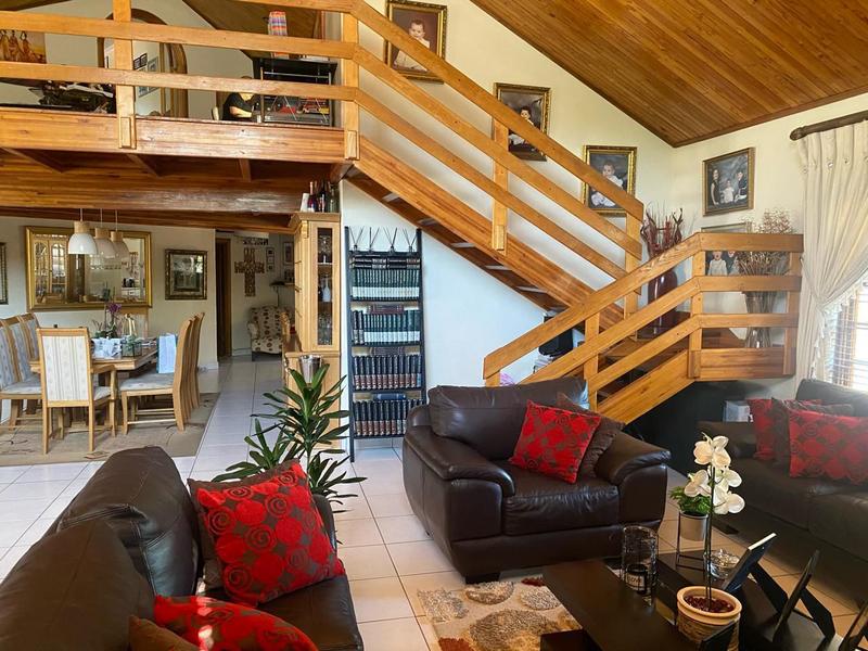 4 Bedroom Property for Sale in Oakdene Gauteng
