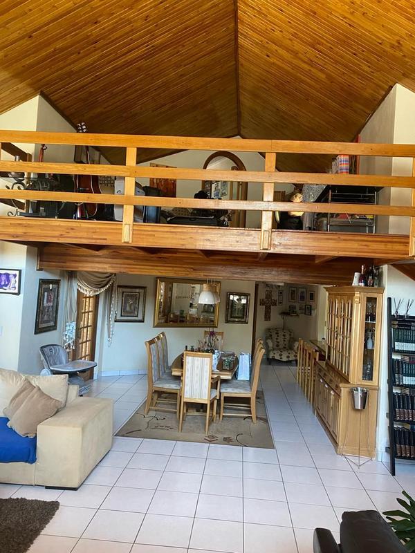4 Bedroom Property for Sale in Oakdene Gauteng