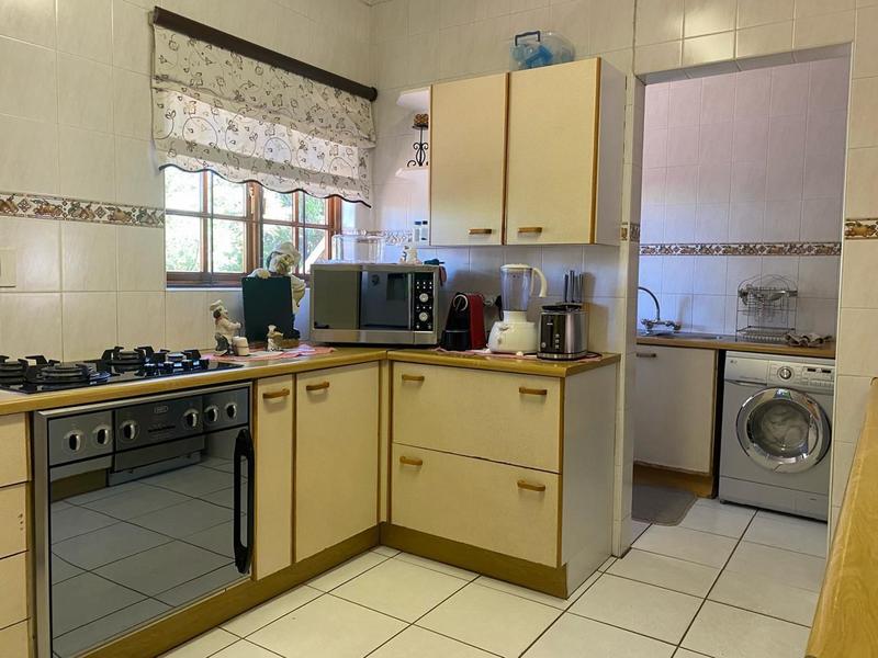 4 Bedroom Property for Sale in Oakdene Gauteng