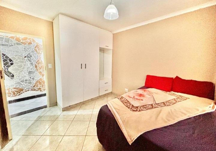 4 Bedroom Property for Sale in Welgedacht Gauteng